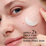 IT Cosmetics 
Confidence in a Gel Cream Oil-Control Face Moisturizer