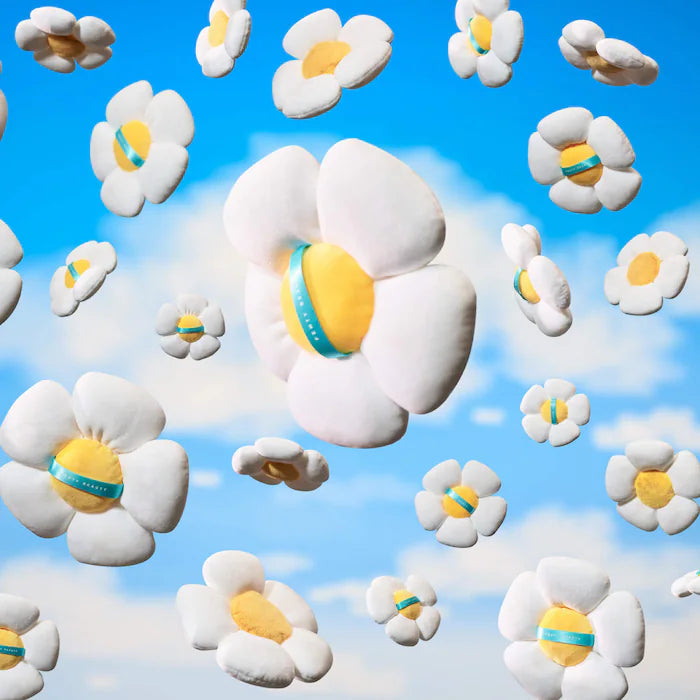 Fenty beauty Fairy Bomb Smurfette Daisy Flower Shimmer Puff